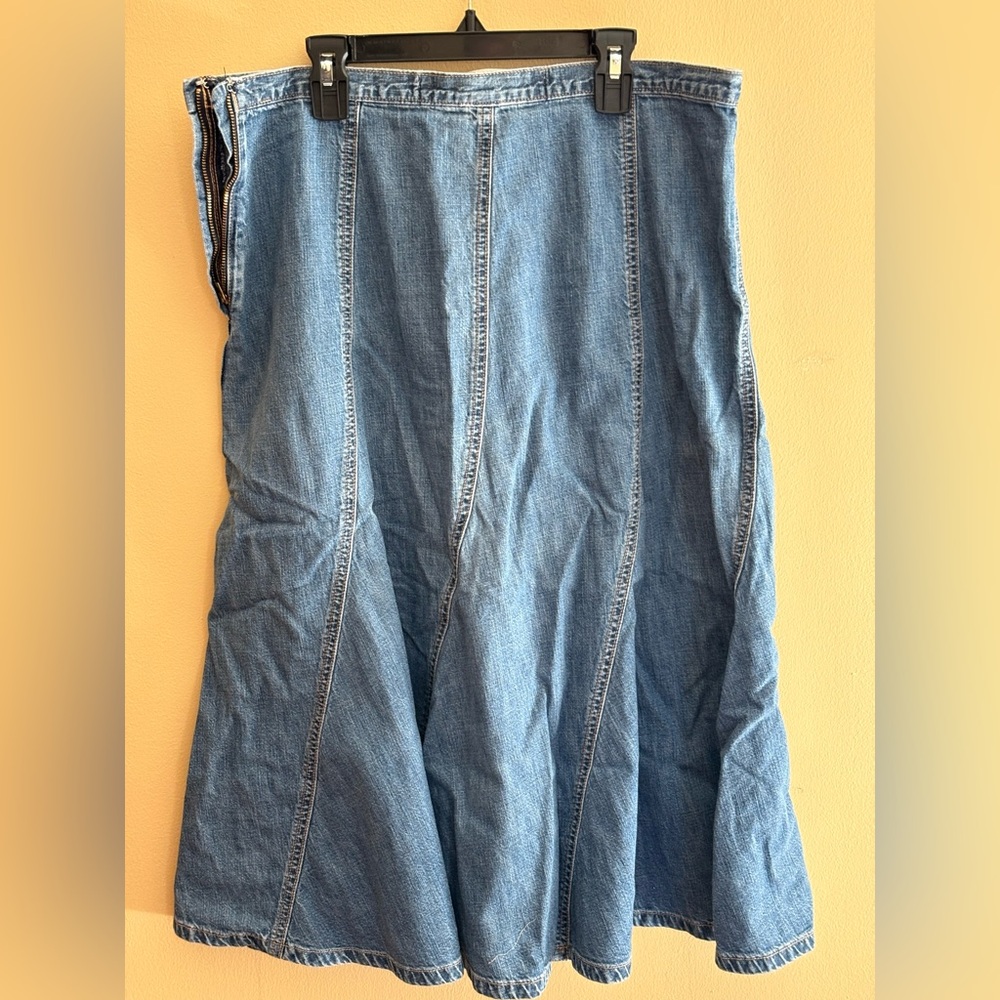 GAP Y2K VINTAGE Light Blue Denim Skirt with Branded Waistband - Picture 2 of 4